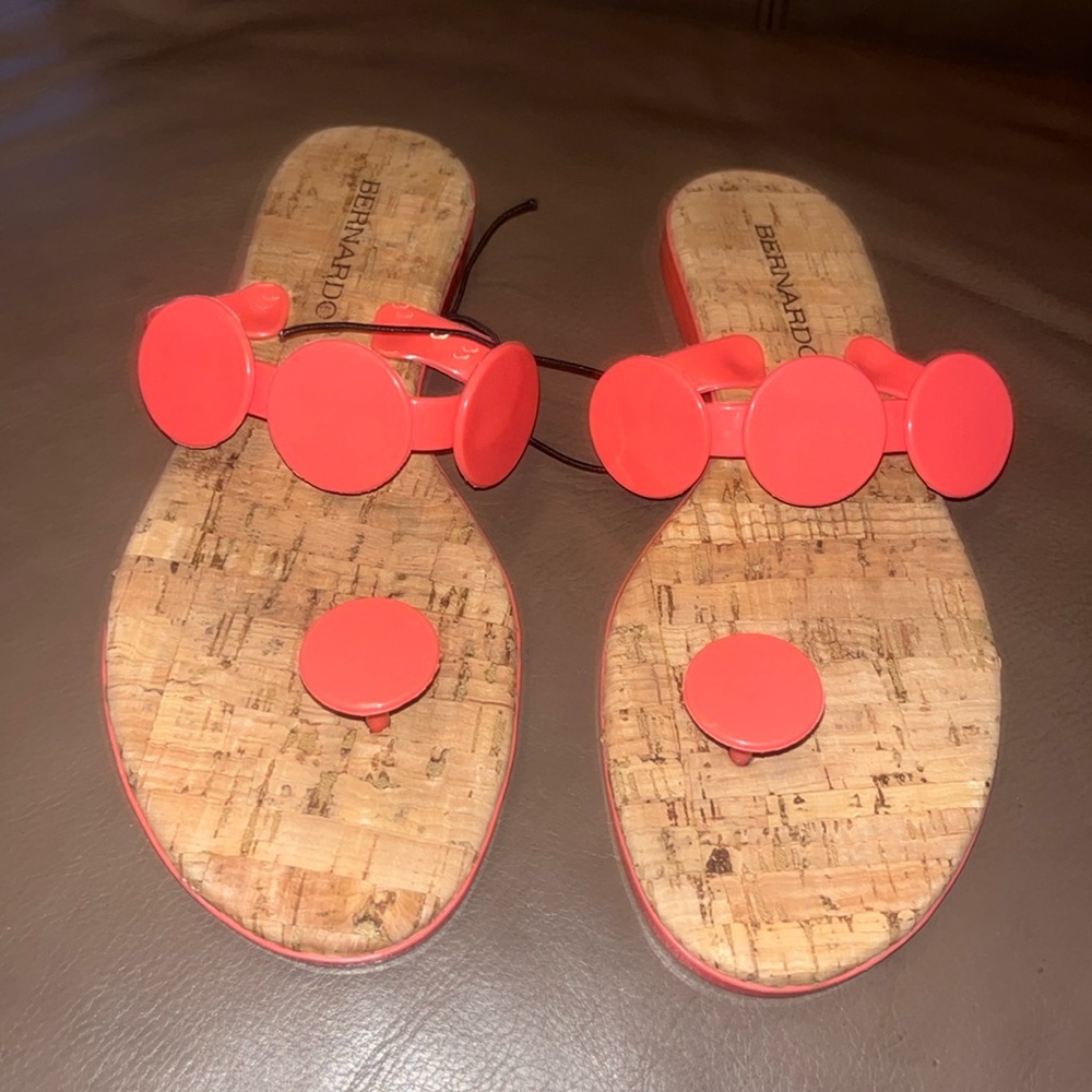 Bernardo New Moon Jelly Sandal Size 8 Coral